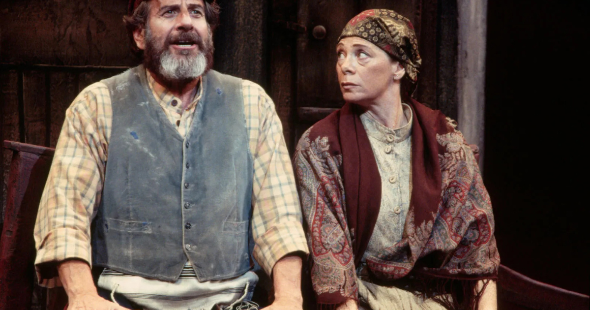 Fiddler on the Roof Lyrics: Exploring the Songs that Defined a Broadway Classic